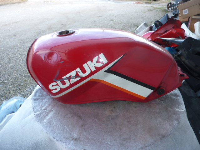 réservoir 125 gs suzuki - photo 1