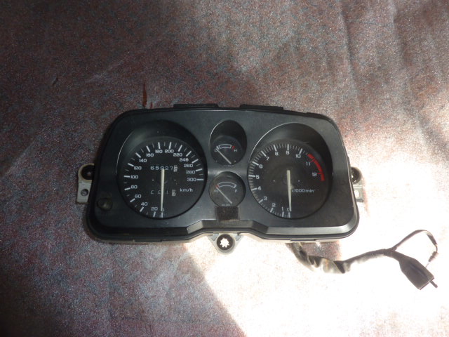 compteur cbr 1000 sc 25 - photo 1